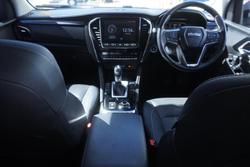 2023 Isuzu MU-X LS-T