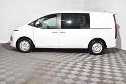 2022 Hyundai STARIA LOAD