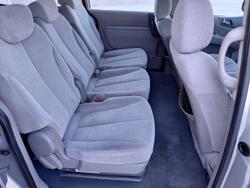 2010 Kia Carnival EXE VQ MY10 Clear Silver