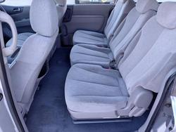 2010 Kia Carnival EXE VQ MY10 Clear Silver