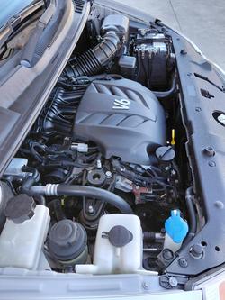 2010 Kia Carnival EXE VQ MY10 Clear Silver