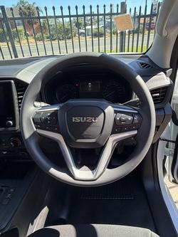 2025 Isuzu D-MAX SX
