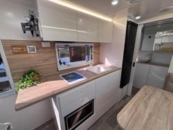 2025 Royal Flair Razor Xt