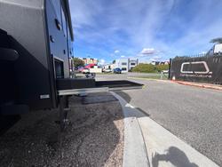 2025 Royal Flair Razor Xt