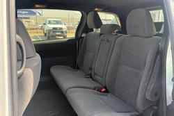 2017 Toyota Tarago GLi