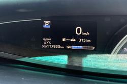 2017 Toyota Tarago GLi