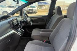 2017 Toyota Tarago GLi