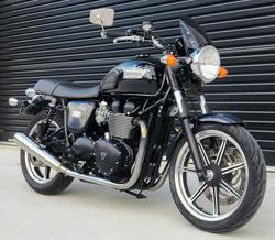 Triumph Bonneville 865
