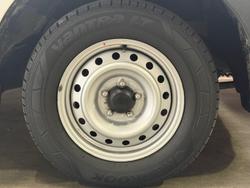 2011 Toyota Hilux Workmate TGN16R MY10 4x2 Glacier White