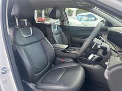 2025 Hyundai Tucson Hybrid Premium