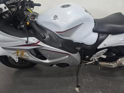 2015 Suzuki GSX1300RA (HAYABUSA) White