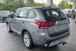 2021 Mitsubishi Outlander ES