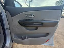 2017 Kia Carnival S