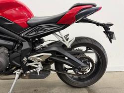 2017 Triumph STREET TRIPLE S 660 LAMS Red