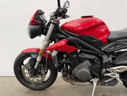 2017 Triumph STREET TRIPLE S 660 LAMS Red