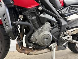 2017 Triumph STREET TRIPLE S 660 LAMS Red
