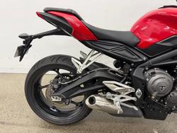 2017 Triumph STREET TRIPLE S 660 LAMS Red