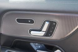 2023 Mercedes-Benz GLB-Class GLB200