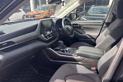 2022 Toyota Kluger GX