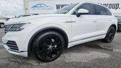2020 Volkswagen Touareg 190TDI Premium CR MY20 Four Wheel Drive Pure White