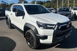 2023 Toyota Hilux Rogue