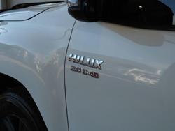 2022 Toyota Hilux SR