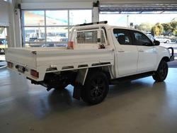 2022 Toyota Hilux SR
