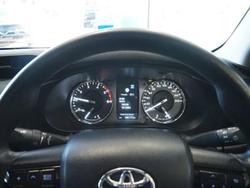 2022 Toyota Hilux SR