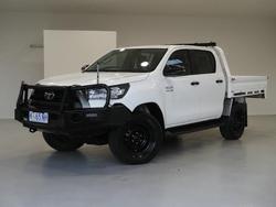 2022 Toyota Hilux SR