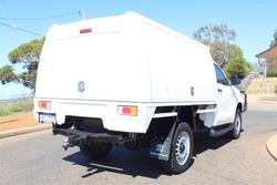 2019 Toyota Hilux SR