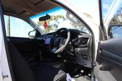 2019 Toyota Hilux SR