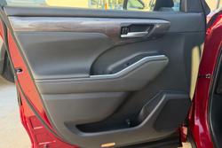 2023 Toyota Kluger Grande