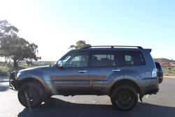 2017 Mitsubishi Pajero GLX