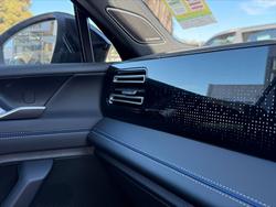 2025 Volkswagen TIGUAN R-LINE