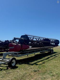 2014 CASE IH 3152 40Inch Draper Front + Trailer Red