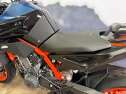 2023 Ktm 890 DUKE R BLUE