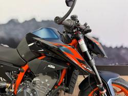 2023 Ktm 890 DUKE R BLUE