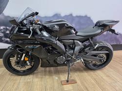 2023 Yamaha YZF-R7LA Black