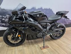 2023 Yamaha YZF-R7LA Black