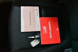 2014 Mitsubishi Outlander ES