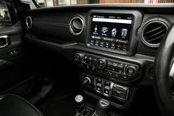 2019 Jeep Wrangler Overland