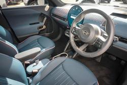 2025 MINI Aceman SE Favoured