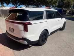 2024 Kia Carnival S