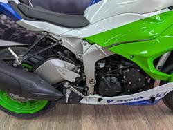 2024 Kawasaki 2024 Kawasaki 636CC NINJA ZX-6R 40th ANNIVERSARY EDITION GREEN
