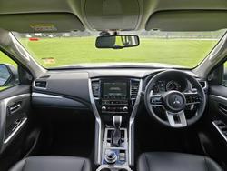 2025 Mitsubishi Pajero Sport GLS