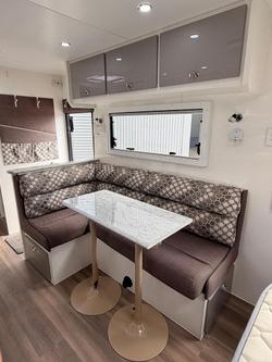 2017 SILVER VALLEY CARAVANS Derwent