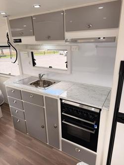 2017 SILVER VALLEY CARAVANS Derwent