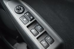 2013 Kia Cerato S YD Clear White