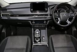 2022 Mitsubishi Outlander LS