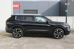 2025 Mitsubishi Outlander PHEV Exceed Tourer
